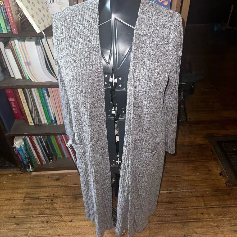 Lularoe heathered gray and whiteβcozy M sweater coat